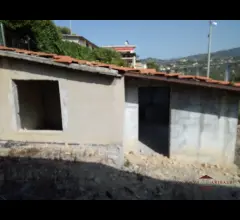 Appartamenti in Vendita - Villa vista mare da completare