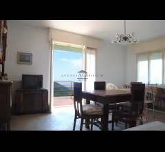 Appartamenti in Vendita - Casa indipendente con giardino vista panoramica