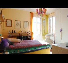 Casa indipendente con giardino in centro bordighera
