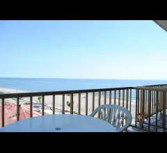 Appartamenti in Vendita - Appartamento fronte mare sulla spiaggia di vallecrosia