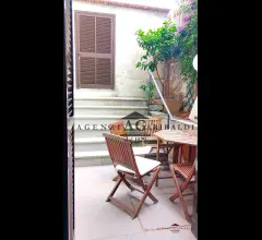 Appartamenti in Vendita - Bilocale ristrutturato con dehors nel centro di bordighera
