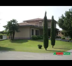 Appartamenti in Vendita - Villa singola