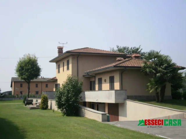 Appartamenti in Vendita - Villa singola