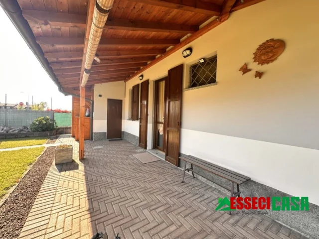 Appartamenti in Vendita - Villa bifamiliare