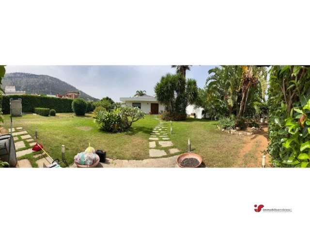 Appartamenti in Vendita - Villa in vendita a palermo
