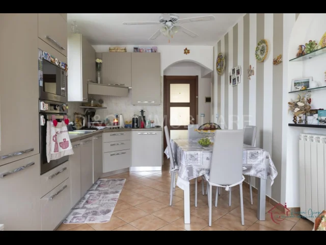 Appartamenti in Vendita - Terratetto con terrazza vivibile e box in vendita a garlenda