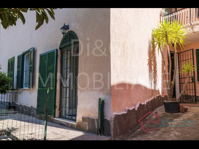 Appartamenti in Vendita - Appartamento trilocale con giardino in vendita vendone/leuso
