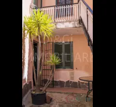 Appartamenti in Vendita - Appartamento trilocale con giardino in vendita vendone/leuso