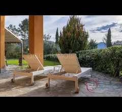 Appartamenti in Vendita - Appartamento trilocale con giardino nel golf club garlenda