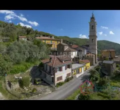 Indipendente casa con giardino in vendita a casanova lerrone