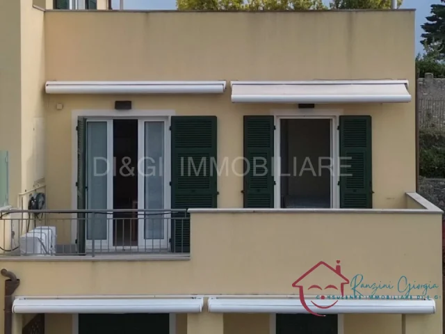 Appartamenti in Vendita - Appartamento bilocale vista mare e terrazza vendita a loano