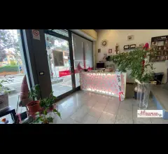 Appartamenti in Vendita - Negozio fronte via novara