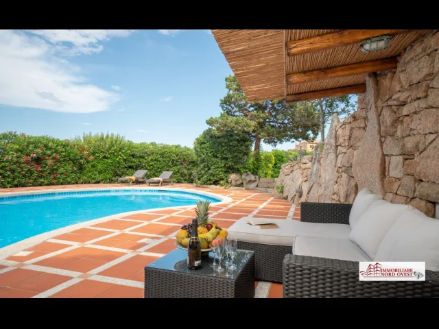 Appartamenti in Vendita - Villa con piscina a porto cervo centro