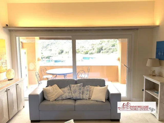 Appartamenti in Vendita - Appartamento a porto cervo marina