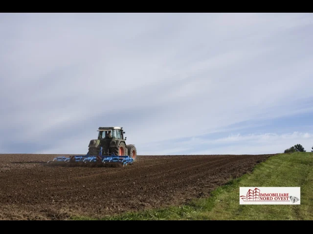 Appartamenti in Vendita - Terreno agricolo a motta visconti