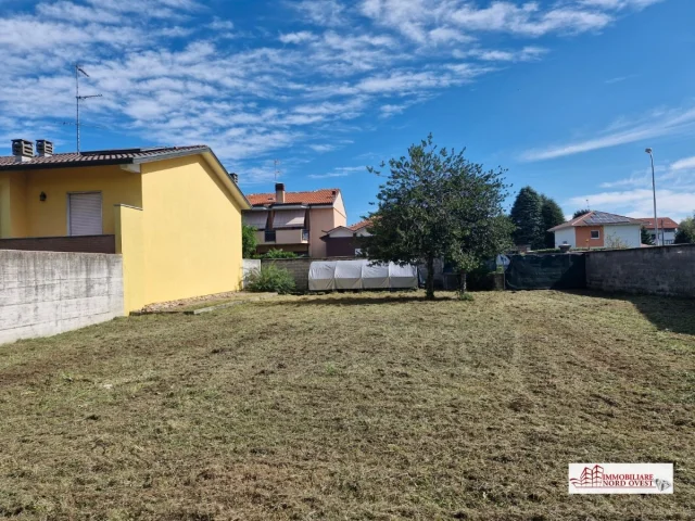 Appartamenti in Vendita - Terreno edificabile busto garolfo