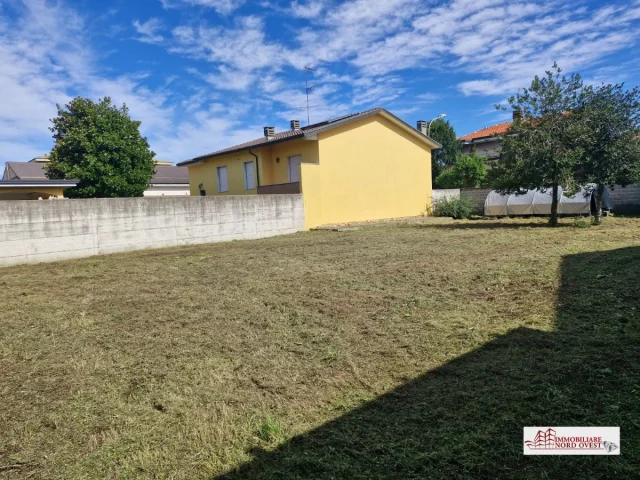 Appartamenti in Vendita - Terreno edificabile busto garolfo