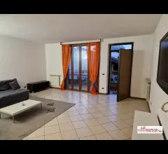 Appartamenti in Vendita - Appartamento semi indipendente vanzago