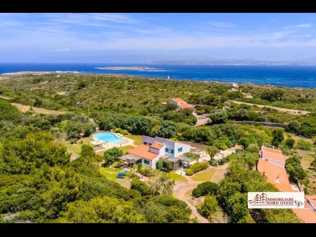 Villa con piscina a carloforte