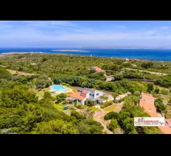 Villa con piscina a carloforte