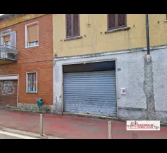 Appartamenti in Vendita - Centrale negozio con retro