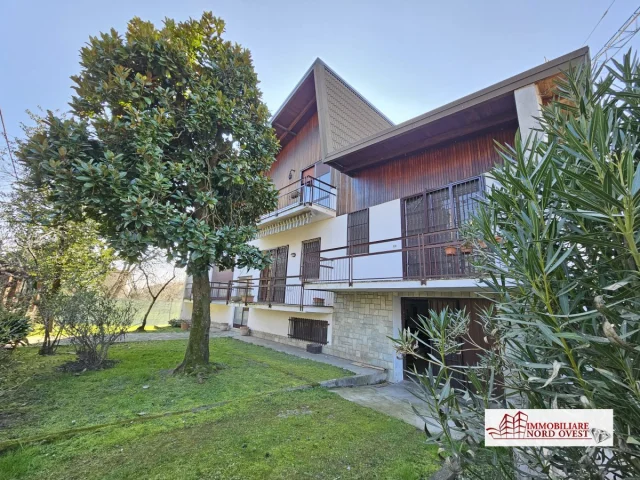 Appartamenti in Vendita - Villa singola a sedriano