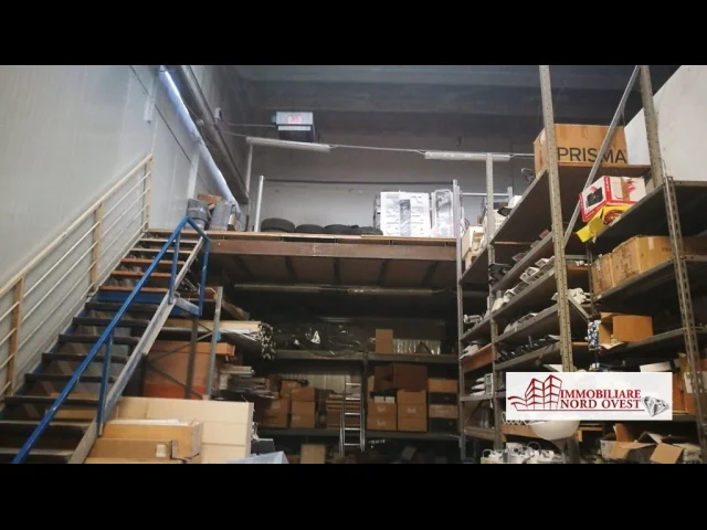 Appartamenti in Vendita - Capannone artigianale mq190