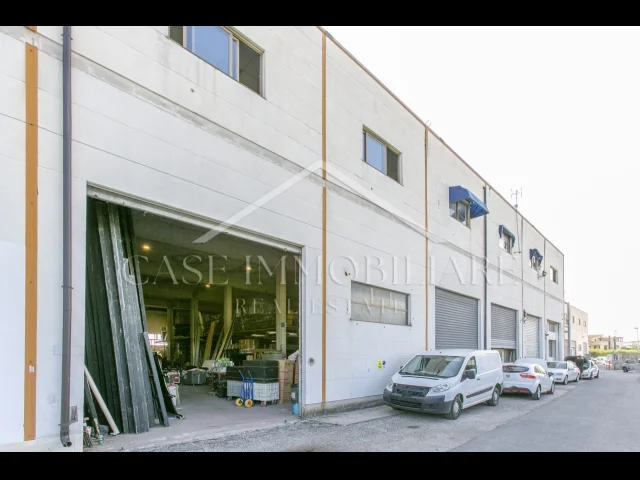 Locale magazzino capena, traversa del grillo