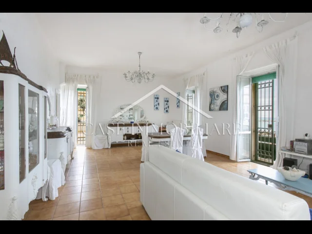 Appartamenti in Vendita - Anzio porto, ampio appartamento con terrazza sul mare