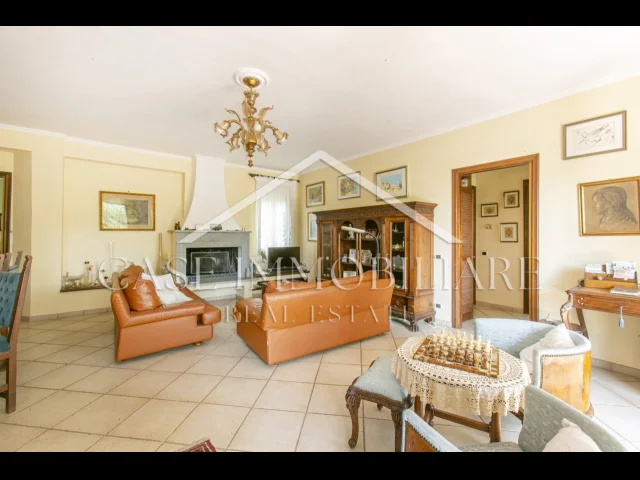 Formello_casal de ceveri, villa bilivelli con giardino