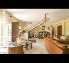 Appartamenti in Vendita - Formello_casal de ceveri, villa bilivelli con giardino