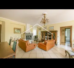 Appartamenti in Vendita - Formello_casal de ceveri, villa bilivelli con giardino