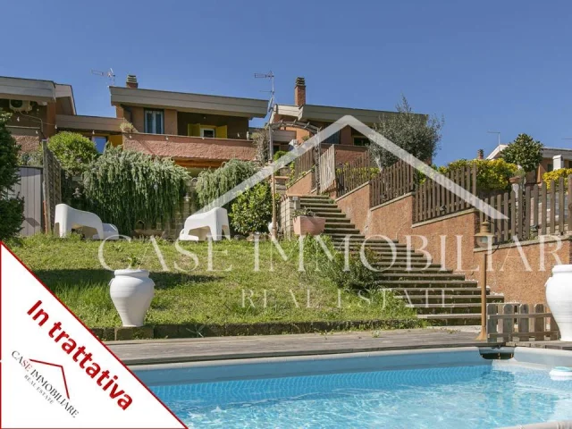 Sacrofano monte lumachella villa con piscina