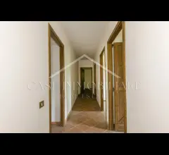 Appartamenti in Vendita - Sacrofano, tenuta di 5.5 ettari con villa e scuderie