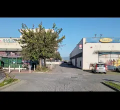 Appartamenti in Vendita - Ponte di nona, locale commerciale via della riserva nuova