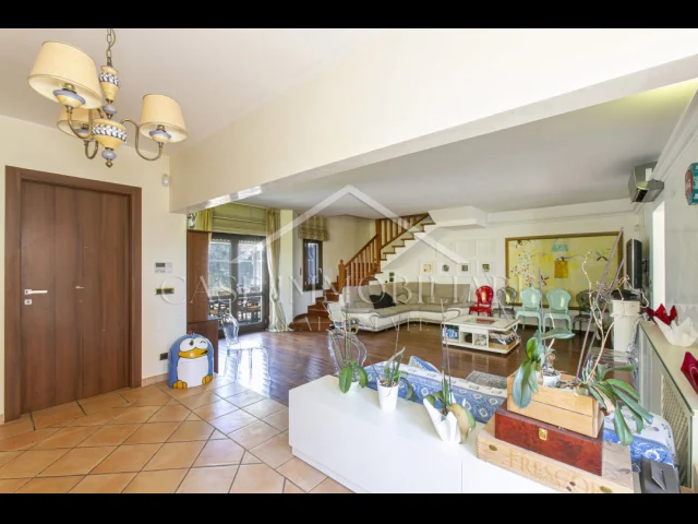 Appartamenti in Vendita - Casal de ceveri, splendida villa nel verde