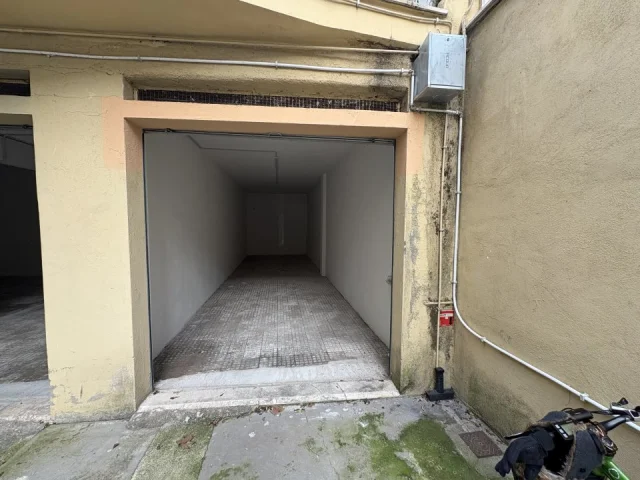 Appartamenti in Vendita - Box 28 mq via eleonora duse