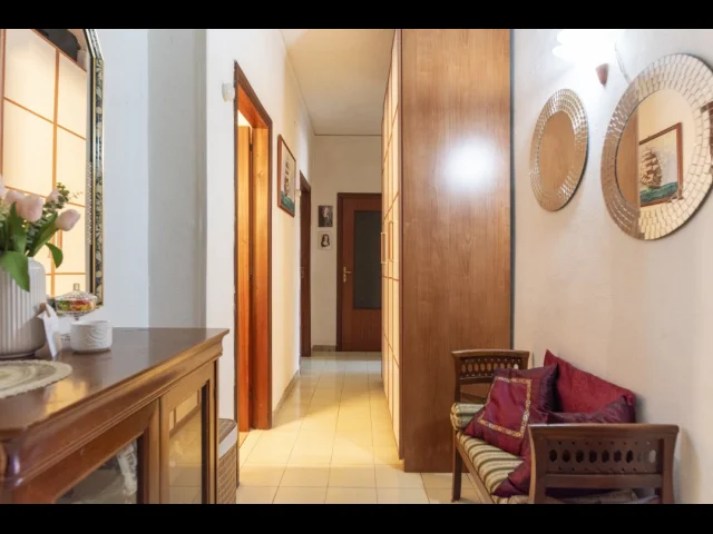 Appartamenti in Vendita - Appartamento luminoso con ampie balconate e affacci liberi