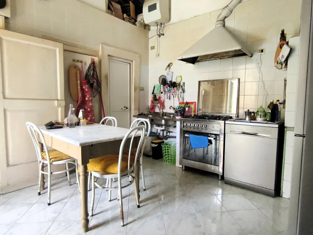 Appartamenti in Vendita - Appartamento con terrazzo a pochi passi dalla metro