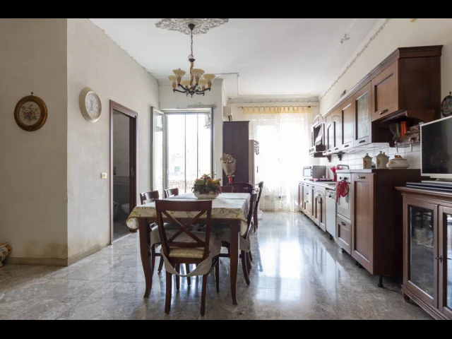 Appartamenti in Vendita - Appartamento ampio e luminoso in zona residenziale