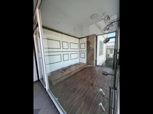 Appartamenti in Vendita - Affitto locale commerciale, zona mi svago