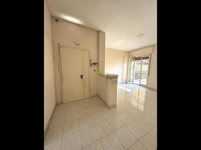 Appartamenti in Vendita - Appartamento con  ampio terrazzo in vendita