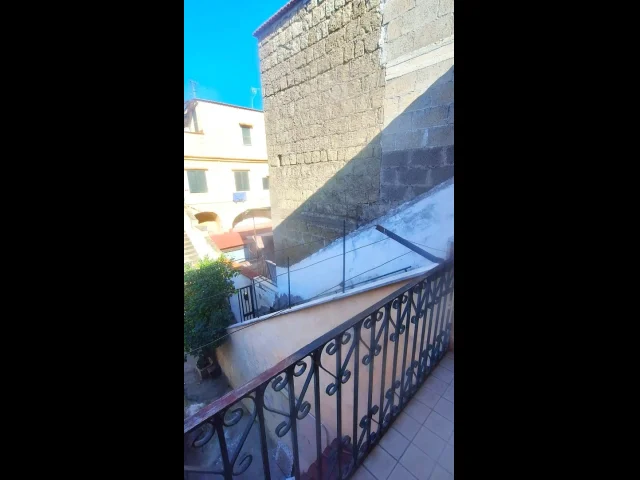 Appartamenti in Vendita - Appartamento con  ampio terrazzo