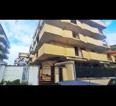 Orta di atella (ce) - appartamento con ampio balcone e box