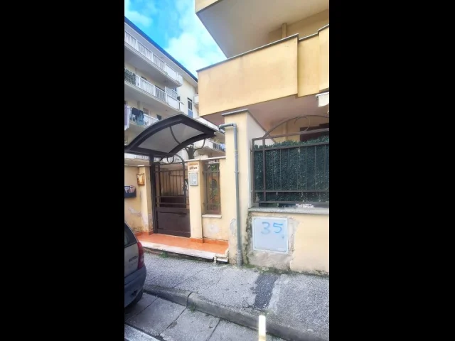 Appartamenti in Vendita - Orta di atella (ce) - appartamento con ampio balcone e box