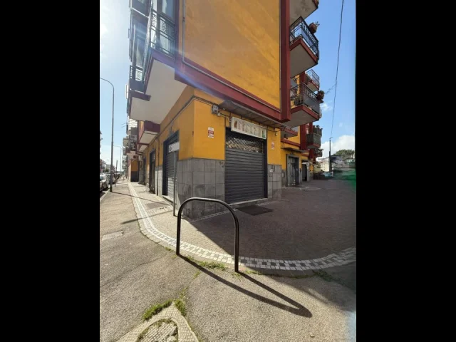 Casoria, via nazario sauro, locale in affitto
