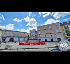 Appartamenti in Vendita - Duplexi mmerso nella natura in pco con piscina a roccamonf.