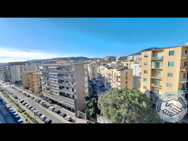 Appartamenti in Vendita - Open house esclusiva a fuorigrotta  app. ristrutturato