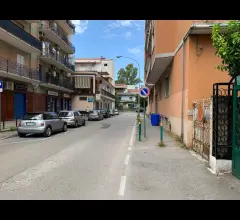 Appartamenti in Vendita - Locale commerciale 5 vetrine fronte strada