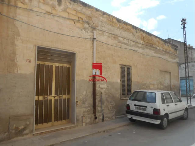 Appartamenti in Vendita - Casa a solo con giardino trapani